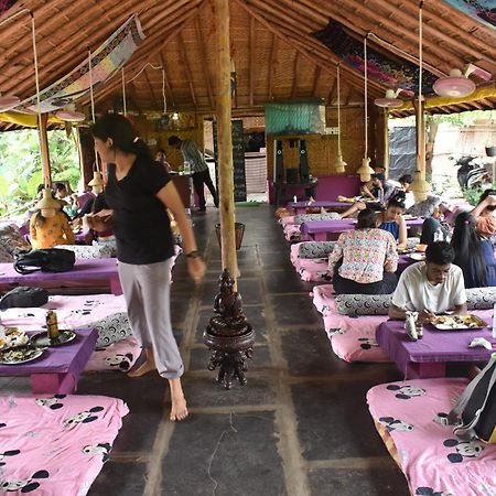 Hampi Wildstone Hotel Luaran gambar